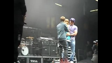 Justin brings jazzy on stage - 16.09.2010 
