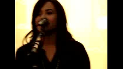 Demi Lovato - La La Land (acoustic) [vip set - 7.17.09]