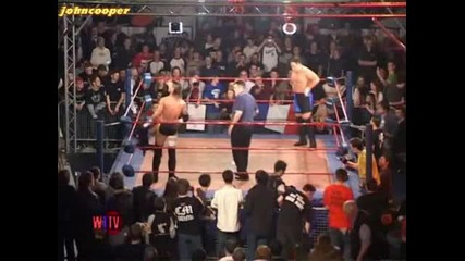 Cm Punk vs Samoa Joe - Roh 16.10.2004