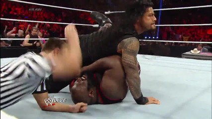 Mark Henry vs. Roman Reigns Raw