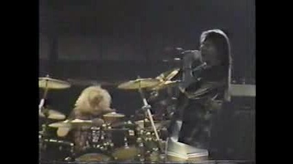 Guns N Roses - Civil War