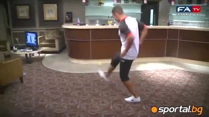 Начало на сблъсъка между Ливърпул и Арсенал