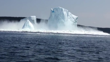 Разпадане на айсберг