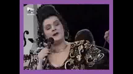 Cornelia Catanga 