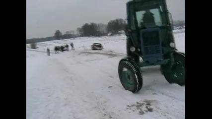 Traktor Mtz vs. Subaru Forester 