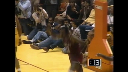 Moses Malone Leads the 76ers past the Lakers in 1983