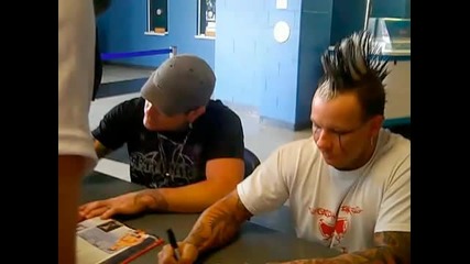 {lil slip} Tnas Shannon Moore + Jeff Hardy at a meet and greet before Lockdown on Ppv 