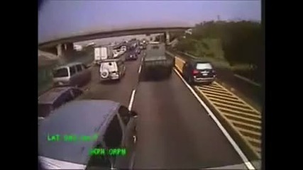 Камион катастрофира на магистралата