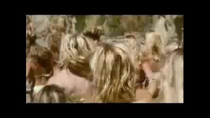 реклама с 1000 голи жени