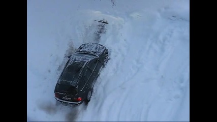 Bmw X5 vs snow