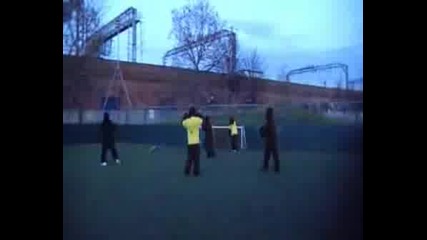 Смешен футбол - Маймуни играят футбол