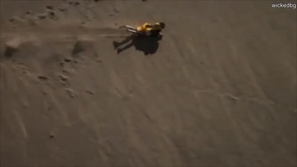 Забавление на макс по пясъка Sand Boarding