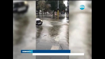 Силен дъжд се изсипа над Варна - Новините на Нова