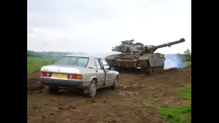 Tank vs. Mercedes 190