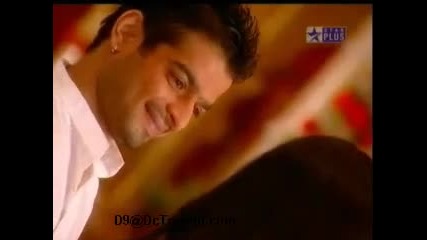 Robbie Flirts Playfully With Kasturi During Pooja 