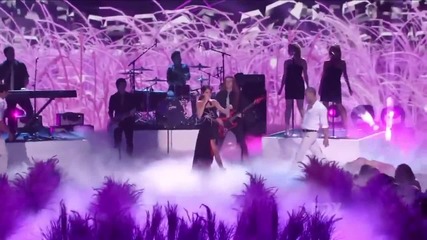 Превод!!! Selena Gomez - Love You Like A Love Song Teen Choice Awards 2011