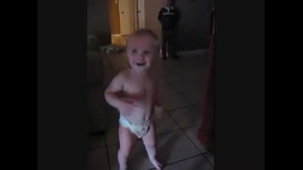 Бебе с талант :d