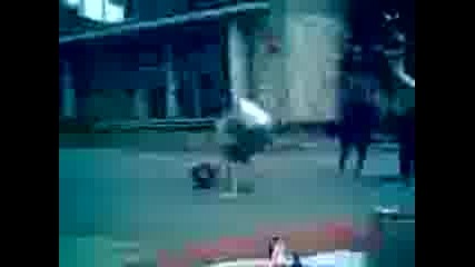 Wнимаwаите да не паднете от смях