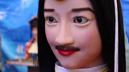 Китай: Виждали ли сте робот да играе бадминтон