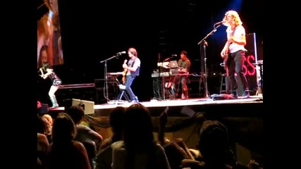 Selena Gomez - Tell Me Something I Dont Know [ Live 2010 ]