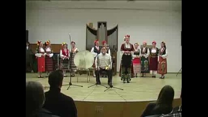 Гърлено пеене - Шамана Ооржак на фона на българска народна песен - 