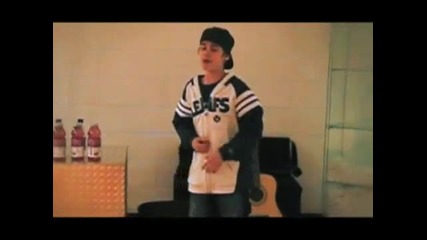 Justin Bieber singing To Usher 