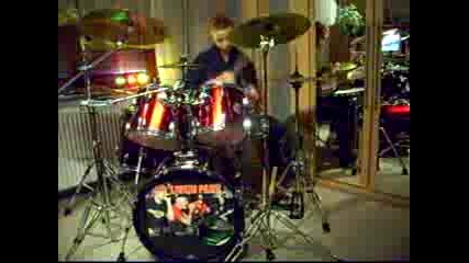 Linkin Park - Hit The Floor 