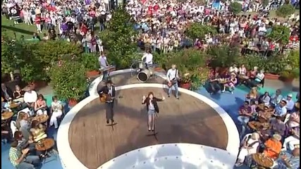 A Fine Frenzy - Blow Away (zdf Fernsehgarten 30 - 08 - 2009)