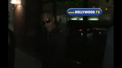 T.i. пред ресторант Mr. Chow *възстановен*