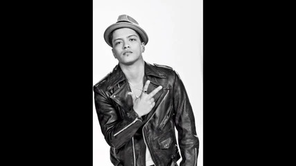 Bruno Mars - Dancing In The Mirror