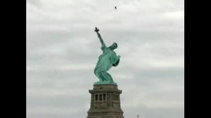 Статуята На Свободата Танцува