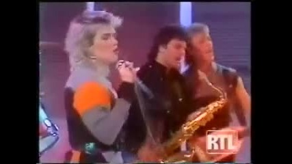 Kim Wilde - Suburbs of Moscow (1984)