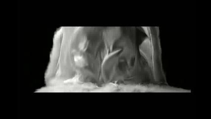 Snoop Dogg Feat. Pharrell - Drop It Like Its Hot 