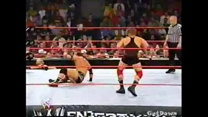 Johnny Stamboli vs. D - Lo Brown - Wwe Heat 01.12.2002 
