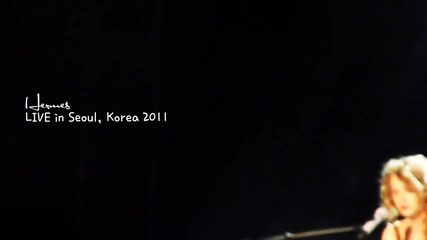 Taylor Swift - In Seoul Korea speak now world tour 2011 - Back To December 