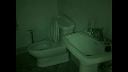 Истински Призрак дух заснет в баня истинско видео 
