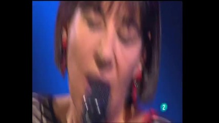 Lejos - Kiki Daki (los Concierto de Radio 3, 30 - 4 - 10) 