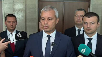 Как партиите в парламента приемат новината за оставката на Кирил Петков