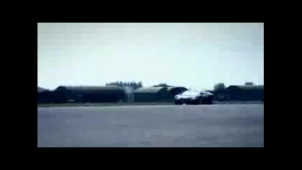 ( Top Gear ) Bugatti Veyron срещу Самолет Jet Fighter