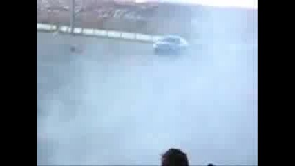 Bmw M6 Doing Donuts 