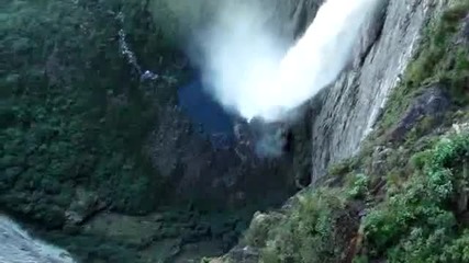 Красивия водопад " Fumaca " Chapada Diamantina , би ли застанал там?*превод*