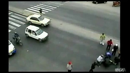 За това полицайте на трябва да карат мотори 