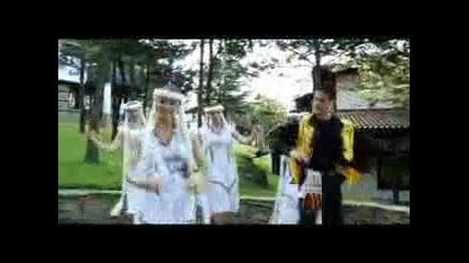 Дения Пенчева - Малка мома