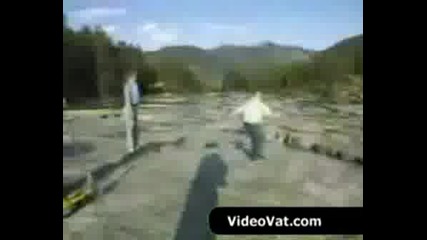 Чак Мен Ме Заболя.avi