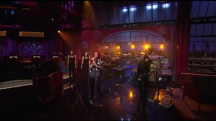 Rihanna - Whats My Name [ Live at Late Show With David Letterman 16.11.2010 H D ]