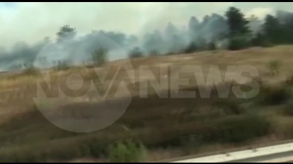 Пожар гори близо до Ябланица (ЕКСКЛУЗИВНИ КАДРИ)