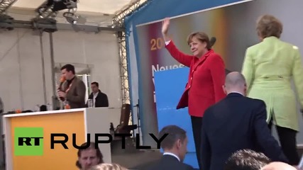 Germany: Merkel heckled by Die Partei protesters at CDU election event