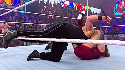 Pete Dunne vs. Tony D’Angelo – Crowbar on a Pole Match: WWE NXT, Jan. 11, 2022