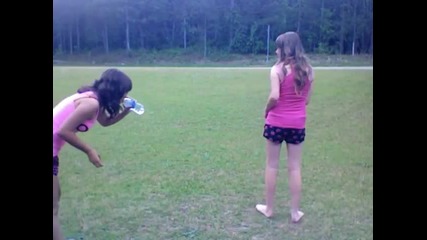 _girls Almost Die From Cinnamon Challenge!_