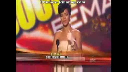 Rihanna Winning Two Awards At The 2008 Amas
